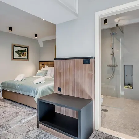 Oda ve Kahvaltı Makarun Heritage Split