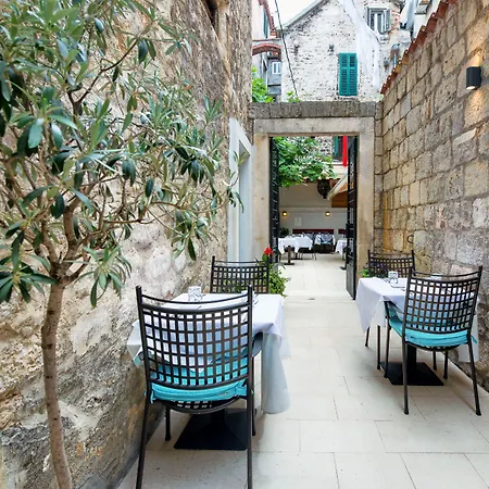 Bed & Breakfast Makarun Heritage