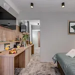 Makarun Heritage 4* سبليت