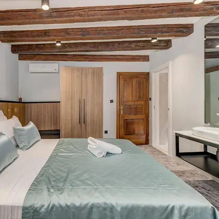 Bed and Breakfast Makarun Heritage