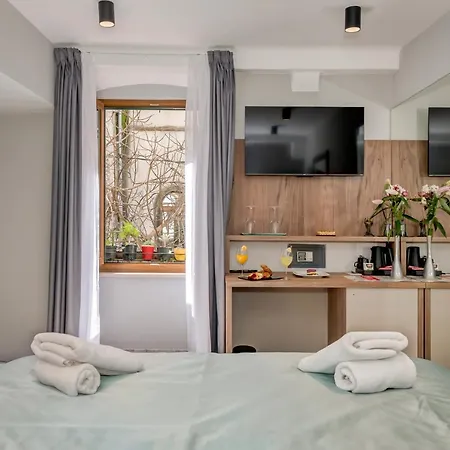 לינה וארוחת בוקר Makarun Heritage ספליט