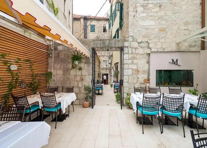 Makarun Heritage Alojamento de Acomodação e Pequeno-almoço Split